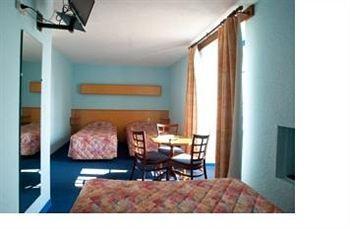 Citotel Hotel Le Commerce Severac-d'Aveyron Bagian luar foto